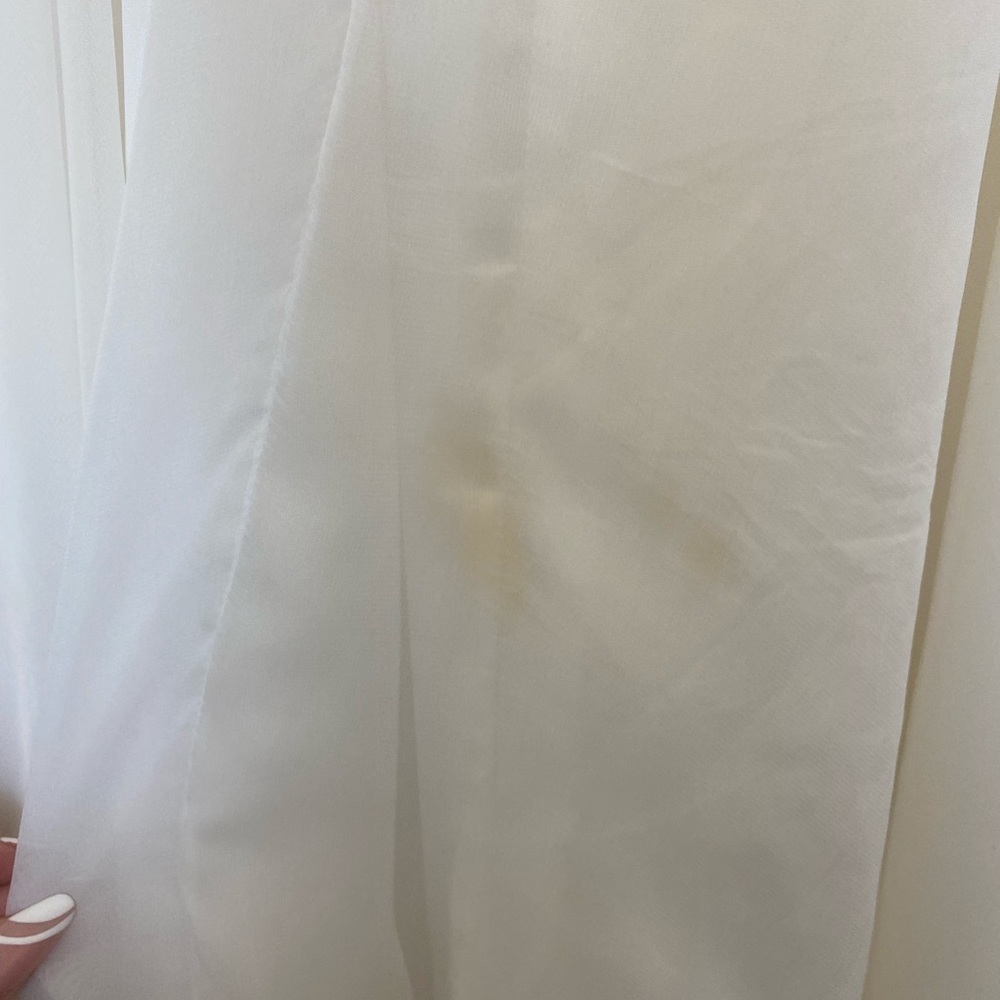 Wedding Dress - Picture 4 of 11